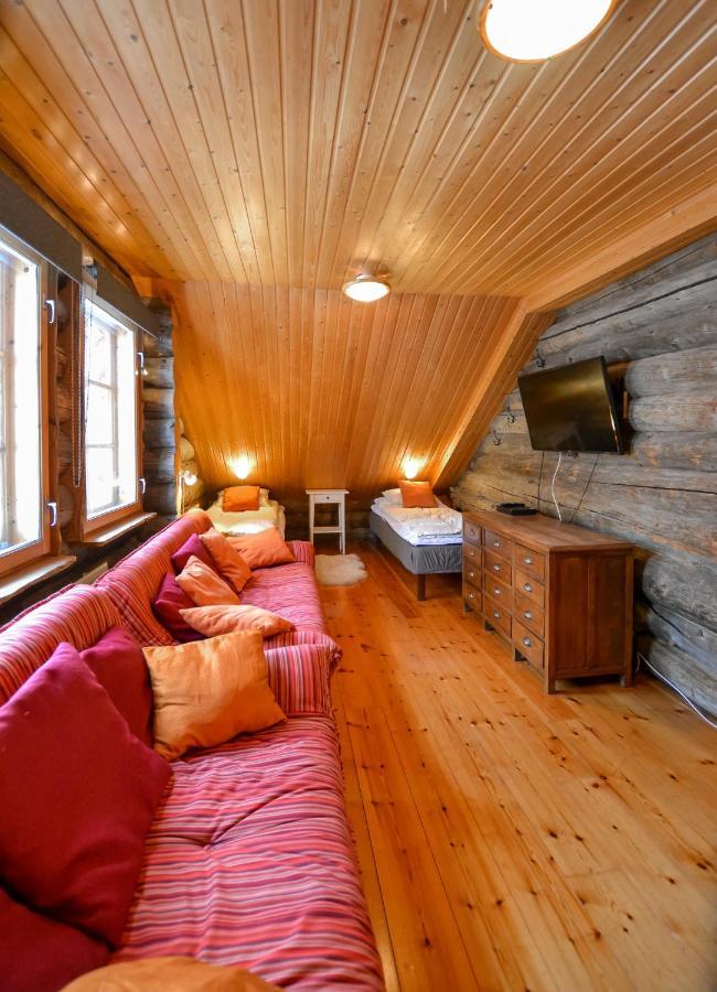 Holiday home Yllaeshilla *