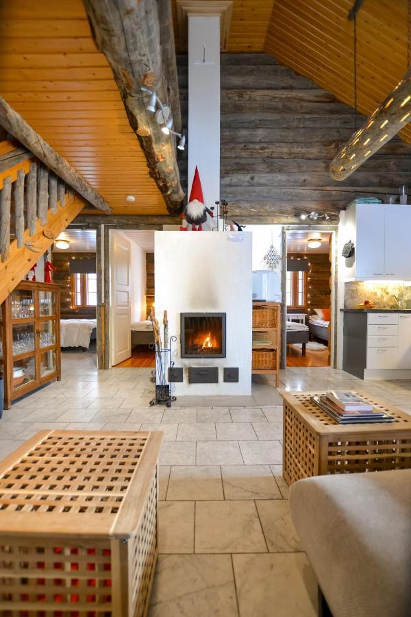 Holiday home Yllaeshilla Akaslompolo